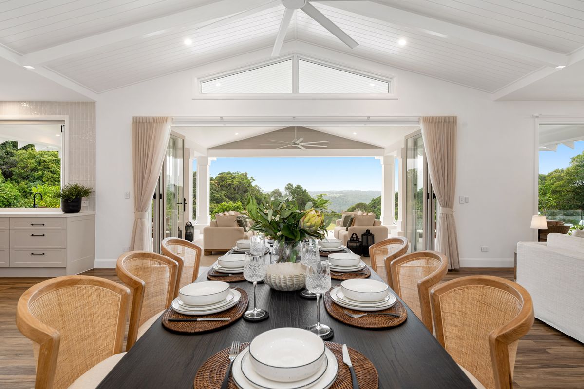 MPH325 Dining Table