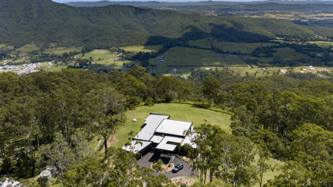 MPH326 House and View Drone Shot