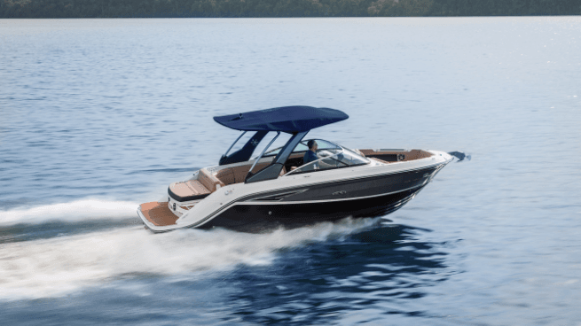 Sea Ray SLX 250 Sport Boat